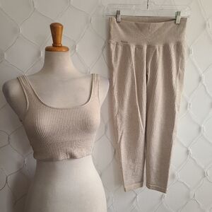 ami'n Workout Set • Bra Top and Leggings • Size Medium (2 pieces)